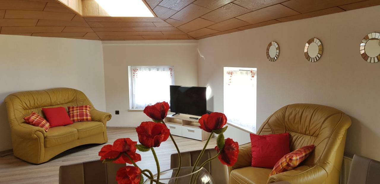 Elena Flat Mohn Zentrum * Duisbourg