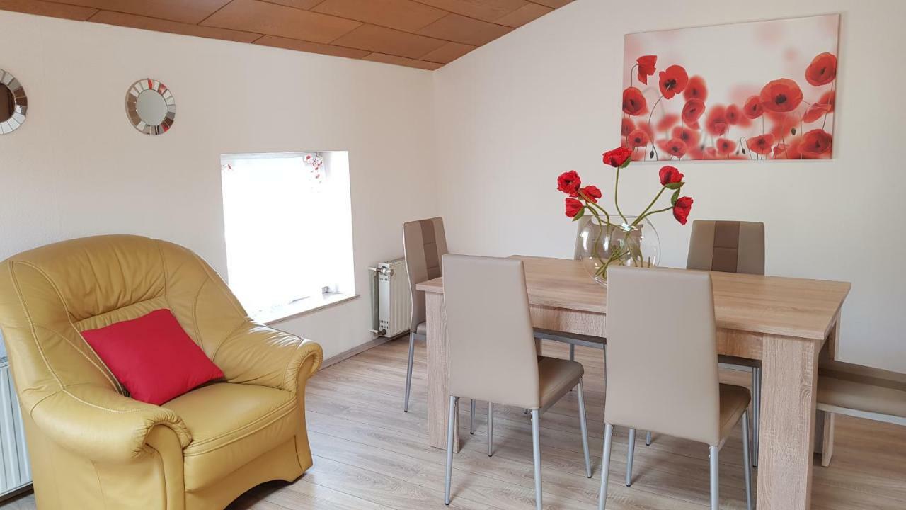 Apartment Zentrum Mohn, 5 Min Zu Fuß Von Hbf, Düsseldorf Messe Und Flughafen 35 Min